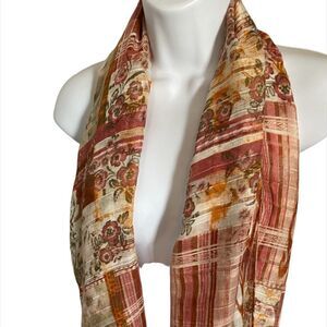 Beautiful NEW with TAGS Scarf by Versona